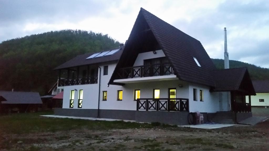 Pensiunea Steaua Nordului Vanatori  Экстерьер фото